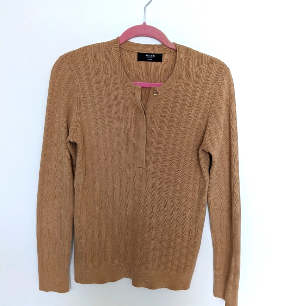 Brass Clothing camel color Knit Henley size large